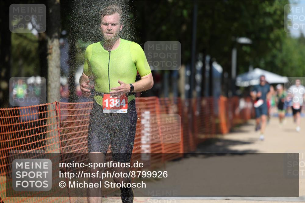 07.09.2025 - 19. Norderstedt Triathlon Michael Strokosch http://msf.ph/oto/8799926 07.09.2025 13:07:32 Laufen 709, 718, 788, 1384 meine-sportfotos.de
