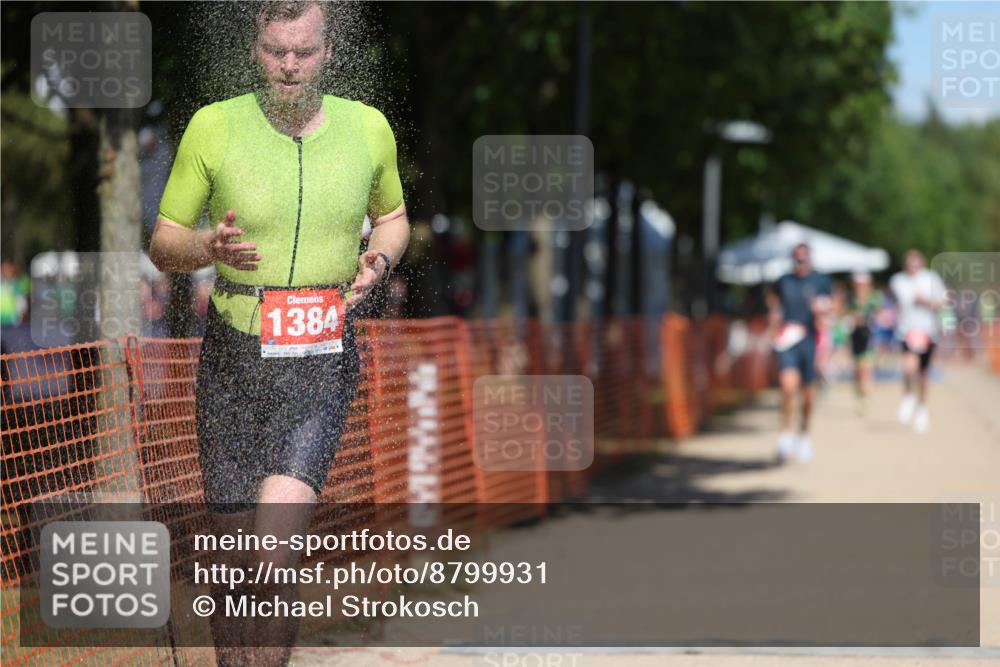 07.09.2025 - 19. Norderstedt Triathlon Michael Strokosch http://msf.ph/oto/8799931 07.09.2025 13:07:32 Laufen 709, 718, 788, 1384 meine-sportfotos.de