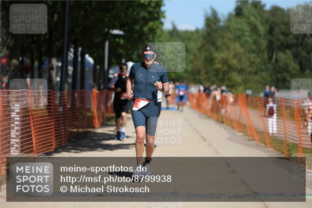 07.09.2025 - 19. Norderstedt Triathlon Michael Strokosch http://msf.ph/oto/8799938 07.09.2025 13:07:36 Laufen 709, 781, 788, 816, 1262 meine-sportfotos.de