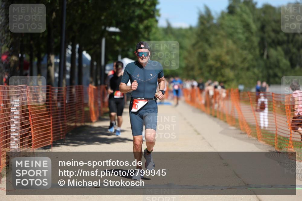 07.09.2025 - 19. Norderstedt Triathlon Michael Strokosch http://msf.ph/oto/8799945 07.09.2025 13:07:36 Laufen 709, 781, 788, 816, 1262 meine-sportfotos.de