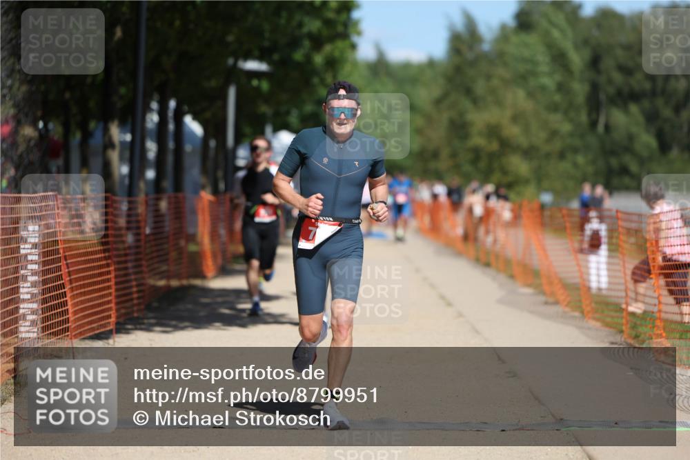 07.09.2025 - 19. Norderstedt Triathlon Michael Strokosch http://msf.ph/oto/8799951 07.09.2025 13:07:36 Laufen 709, 781, 788, 816, 1262 meine-sportfotos.de