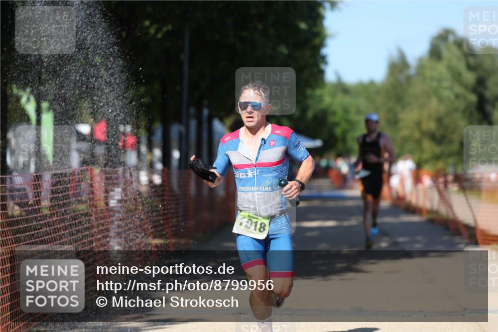 07.09.2025 - 19. Norderstedt Triathlon Michael Strokosch http://msf.ph/oto/8799956 07.09.2025 14:48:53 Laufen 965, 999, 1018 meine-sportfotos.de