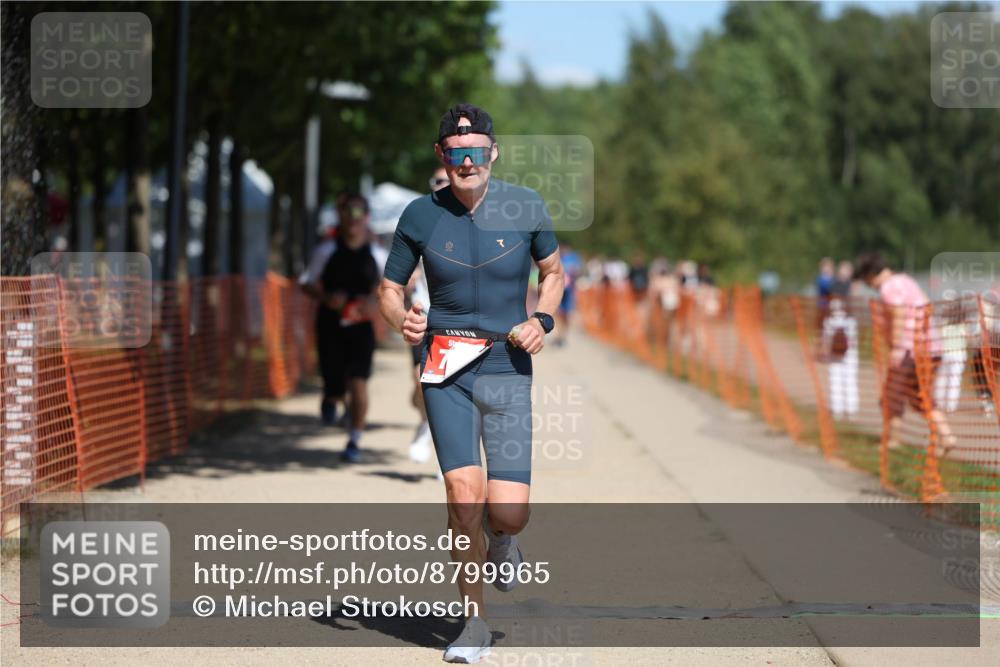 07.09.2025 - 19. Norderstedt Triathlon Michael Strokosch http://msf.ph/oto/8799965 07.09.2025 13:07:37 Laufen 709, 781, 788, 816, 1262 meine-sportfotos.de