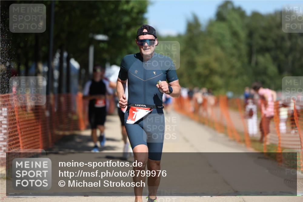 07.09.2025 - 19. Norderstedt Triathlon Michael Strokosch http://msf.ph/oto/8799976 07.09.2025 13:07:37 Laufen 709, 781, 788, 816, 1262 meine-sportfotos.de