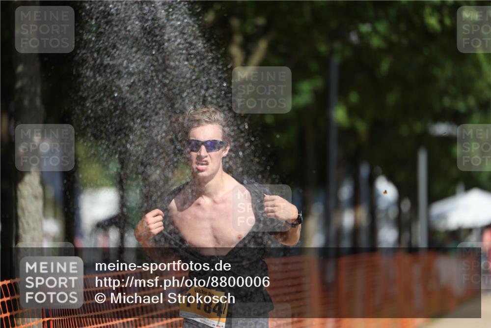 07.09.2025 - 19. Norderstedt Triathlon Michael Strokosch http://msf.ph/oto/8800006 07.09.2025 12:00:30 Laufen 1184 meine-sportfotos.de