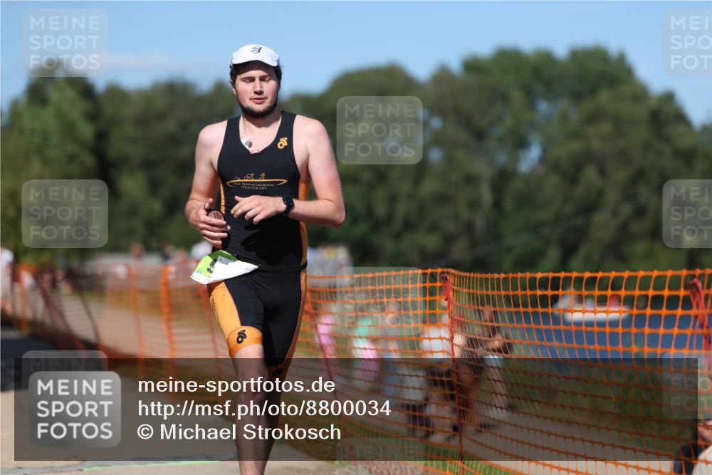 07.09.2025 - 19. Norderstedt Triathlon Michael Strokosch http://msf.ph/oto/8800034 07.09.2025 14:48:57 Laufen 999, 1018 meine-sportfotos.de