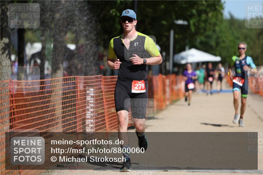 07.09.2025 - 19. Norderstedt Triathlon Michael Strokosch http://msf.ph/oto/8800060 07.09.2025 12:30:03 Laufen 261, 279, 1357 meine-sportfotos.de