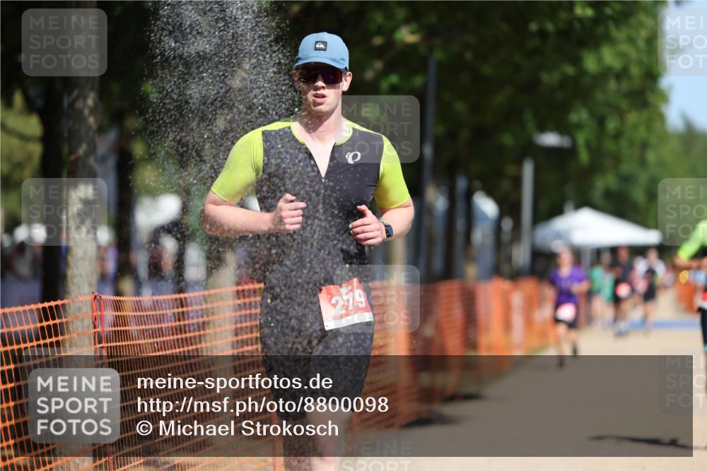 07.09.2025 - 19. Norderstedt Triathlon Michael Strokosch http://msf.ph/oto/8800098 07.09.2025 12:30:05 Laufen 261, 279 meine-sportfotos.de