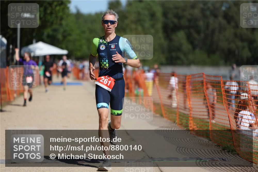 07.09.2025 - 19. Norderstedt Triathlon Michael Strokosch http://msf.ph/oto/8800140 07.09.2025 12:30:07 Laufen 261, 279, 1246 meine-sportfotos.de