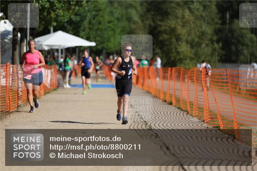 07.09.2025 - 19. Norderstedt Triathlon Michael Strokosch http://msf.ph/oto/8800211 07.09.2025 10:56:59 Laufen 122 meine-sportfotos.de