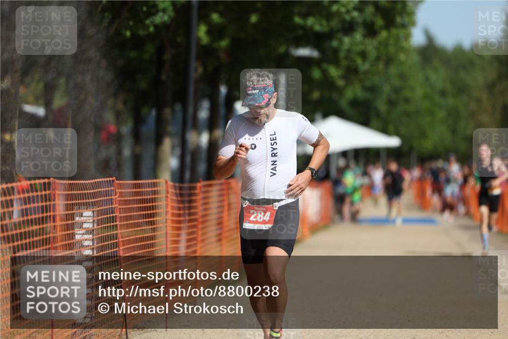 07.09.2025 - 19. Norderstedt Triathlon Michael Strokosch http://msf.ph/oto/8800238 07.09.2025 12:00:53 Laufen 284, 1152 meine-sportfotos.de