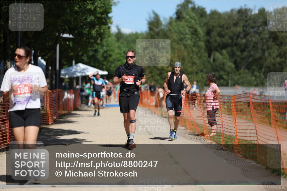 07.09.2025 - 19. Norderstedt Triathlon Michael Strokosch http://msf.ph/oto/8800247 07.09.2025 13:08:02 Laufen 150, 698, 1331 meine-sportfotos.de