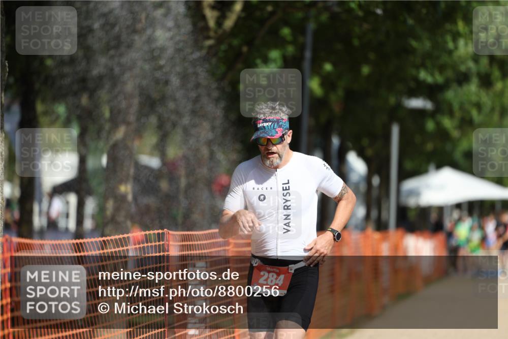 07.09.2025 - 19. Norderstedt Triathlon Michael Strokosch http://msf.ph/oto/8800256 07.09.2025 12:00:54 Laufen 284, 1152 meine-sportfotos.de