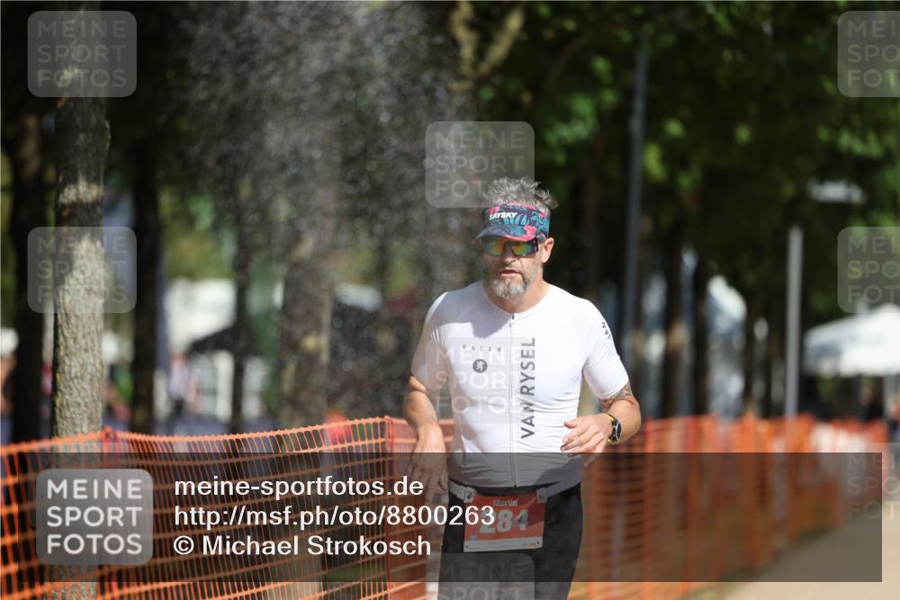 07.09.2025 - 19. Norderstedt Triathlon Michael Strokosch http://msf.ph/oto/8800263 07.09.2025 12:00:54 Laufen 284, 1152 meine-sportfotos.de