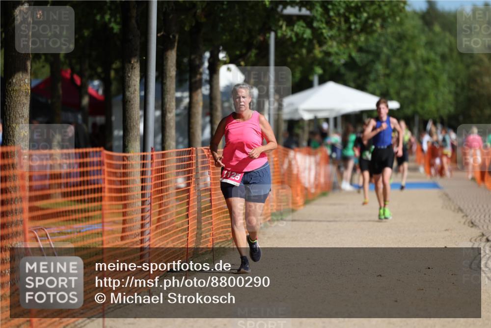 07.09.2025 - 19. Norderstedt Triathlon Michael Strokosch http://msf.ph/oto/8800290 07.09.2025 10:57:03 Laufen 122, 1125 meine-sportfotos.de