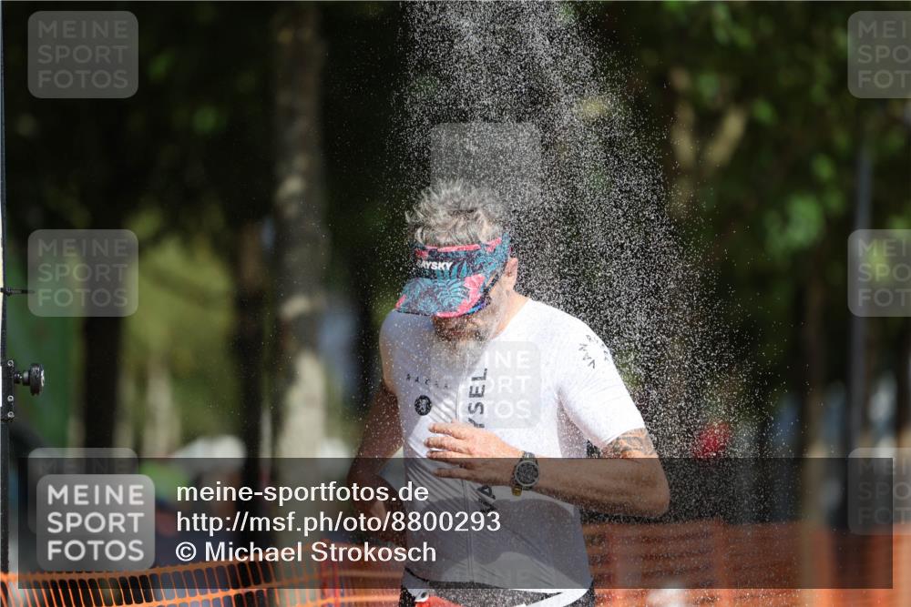 07.09.2025 - 19. Norderstedt Triathlon Michael Strokosch http://msf.ph/oto/8800293 07.09.2025 12:00:55 Laufen 284, 1152 meine-sportfotos.de