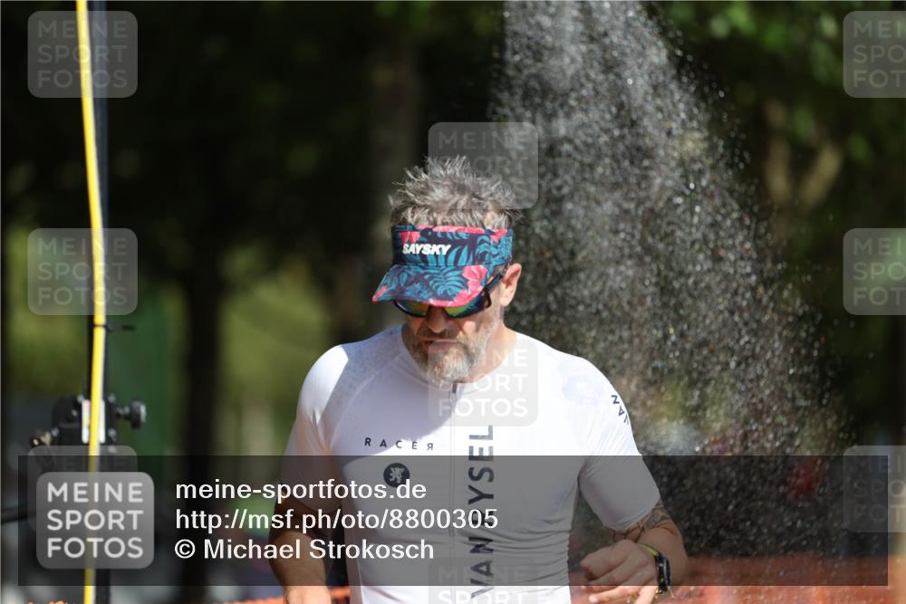 07.09.2025 - 19. Norderstedt Triathlon Michael Strokosch http://msf.ph/oto/8800305 07.09.2025 12:00:55 Laufen 284, 1152 meine-sportfotos.de