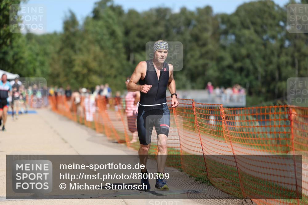 07.09.2025 - 19. Norderstedt Triathlon Michael Strokosch http://msf.ph/oto/8800309 07.09.2025 13:08:05 Laufen 150, 698, 1331 meine-sportfotos.de