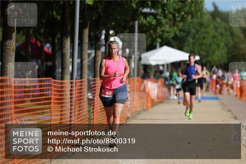 07.09.2025 - 19. Norderstedt Triathlon Michael Strokosch http://msf.ph/oto/8800319 07.09.2025 10:57:04 Laufen 122, 636, 1125 meine-sportfotos.de