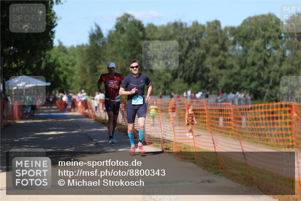 07.09.2025 - 19. Norderstedt Triathlon Michael Strokosch http://msf.ph/oto/8800343 07.09.2025 14:50:17 Laufen 369, 960 meine-sportfotos.de