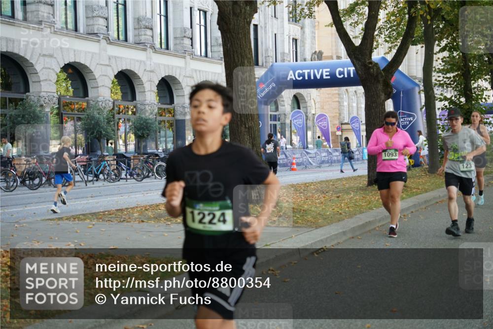 07.09.2025 - BARMER Alsterlauf Yannick Fuchs http://msf.ph/oto/8800354 07.09.2025 11:48:33 Laufen 1224, 1093, 123 meine-sportfotos.de