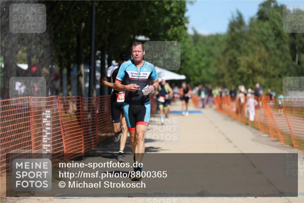 07.09.2025 - 19. Norderstedt Triathlon Michael Strokosch http://msf.ph/oto/8800365 07.09.2025 13:08:12 Laufen 167, 212, 249 meine-sportfotos.de