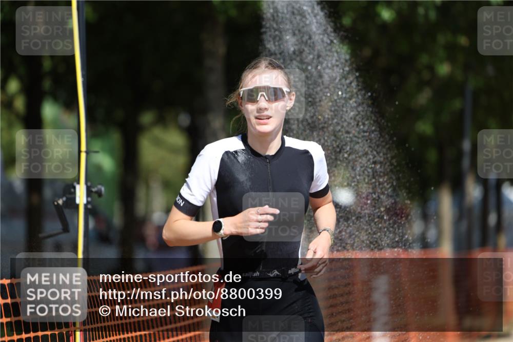 07.09.2025 - 19. Norderstedt Triathlon Michael Strokosch http://msf.ph/oto/8800399 07.09.2025 12:30:21 Laufen 252, 292 meine-sportfotos.de