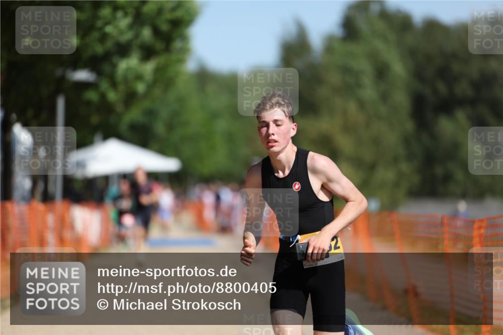 07.09.2025 - 19. Norderstedt Triathlon Michael Strokosch http://msf.ph/oto/8800405 07.09.2025 12:01:00 Laufen 1152, 1156 meine-sportfotos.de