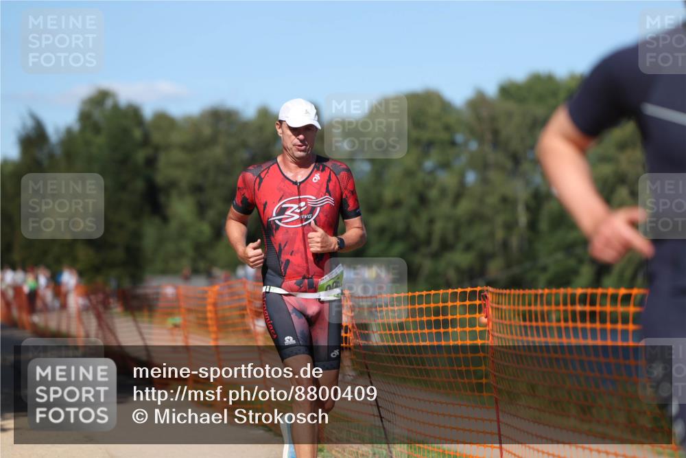 07.09.2025 - 19. Norderstedt Triathlon Michael Strokosch http://msf.ph/oto/8800409 07.09.2025 14:50:21 Laufen 369, 960 meine-sportfotos.de