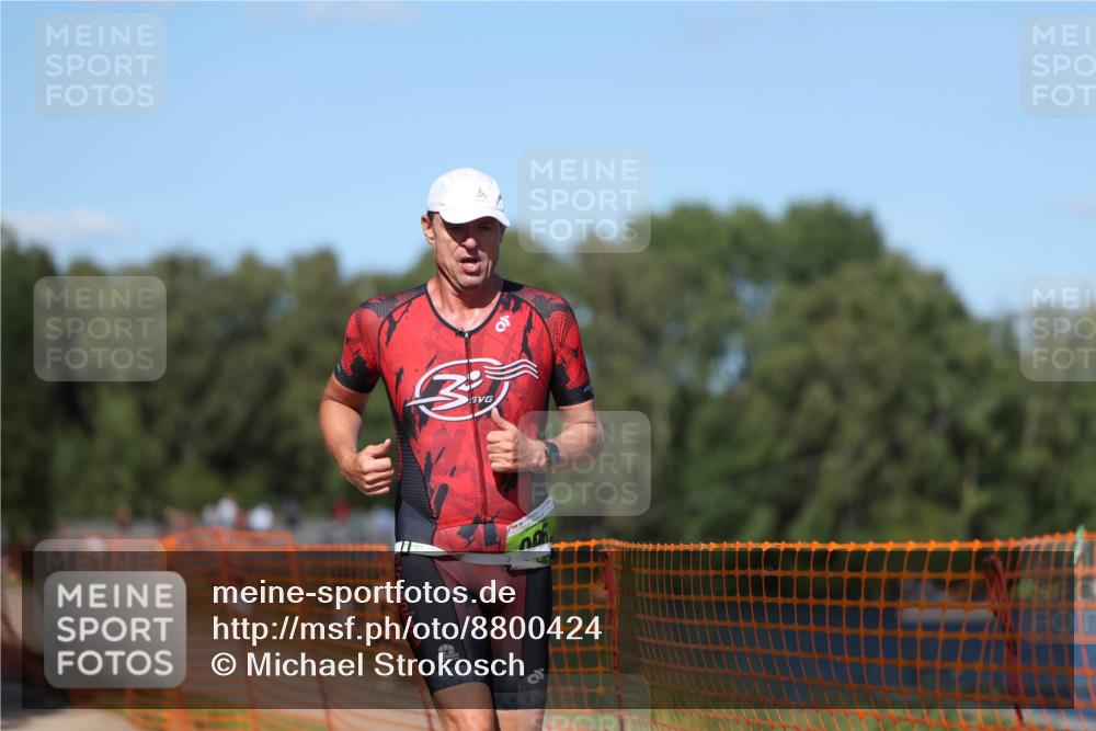 07.09.2025 - 19. Norderstedt Triathlon Michael Strokosch http://msf.ph/oto/8800424 07.09.2025 14:50:22 Laufen 369, 960 meine-sportfotos.de