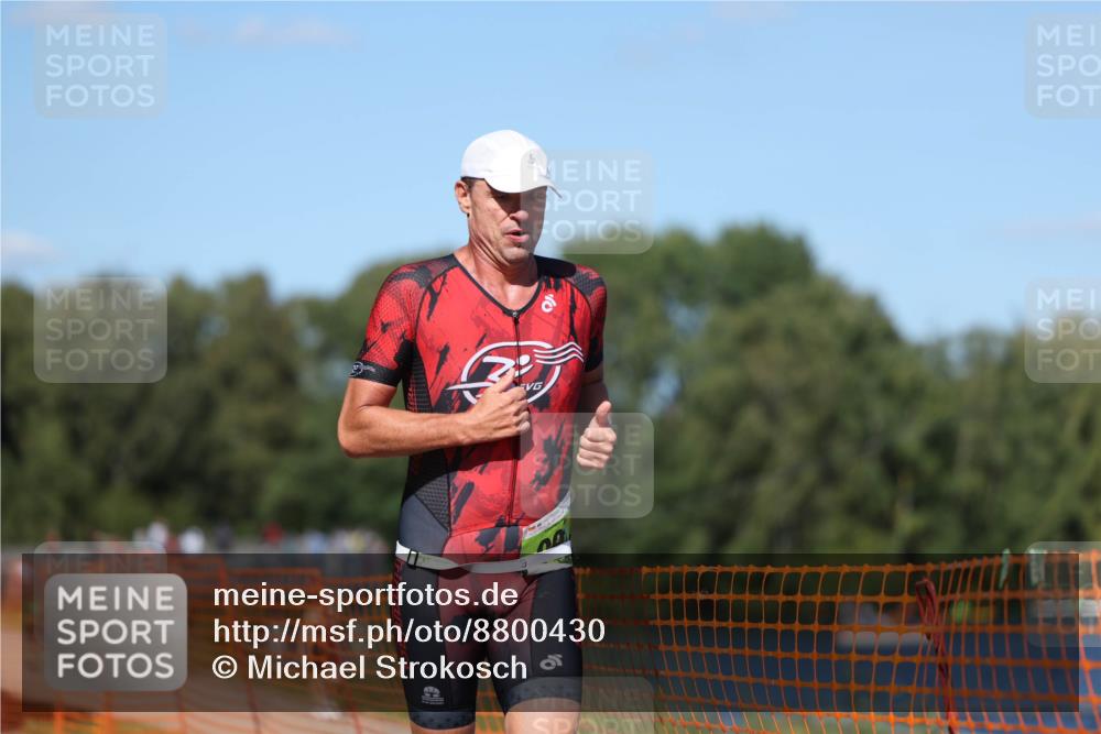 07.09.2025 - 19. Norderstedt Triathlon Michael Strokosch http://msf.ph/oto/8800430 07.09.2025 14:50:22 Laufen 369, 960 meine-sportfotos.de