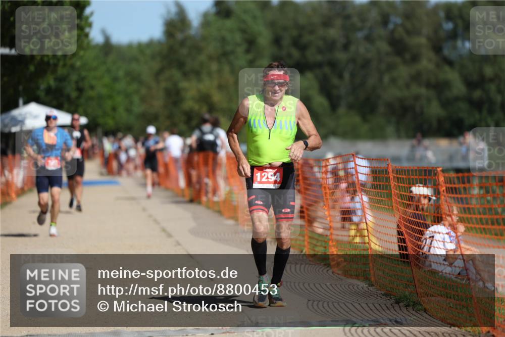 07.09.2025 - 19. Norderstedt Triathlon Michael Strokosch http://msf.ph/oto/8800453 07.09.2025 12:30:30 Laufen 303, 1294 meine-sportfotos.de