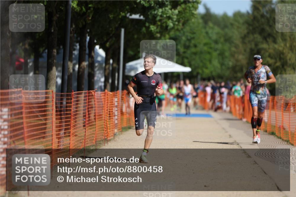 07.09.2025 - 19. Norderstedt Triathlon Michael Strokosch http://msf.ph/oto/8800458 07.09.2025 12:01:04 Laufen 787, 1152, 1156 meine-sportfotos.de