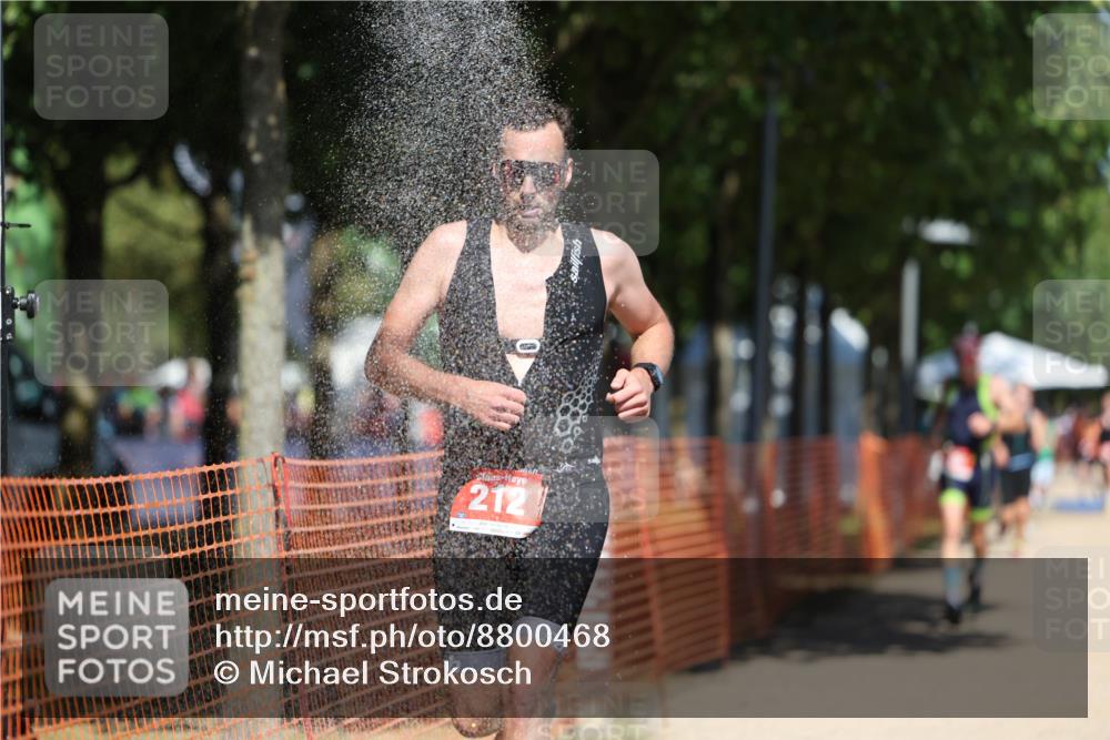 07.09.2025 - 19. Norderstedt Triathlon Michael Strokosch http://msf.ph/oto/8800468 07.09.2025 13:08:17 Laufen 167, 205, 212, 249 meine-sportfotos.de