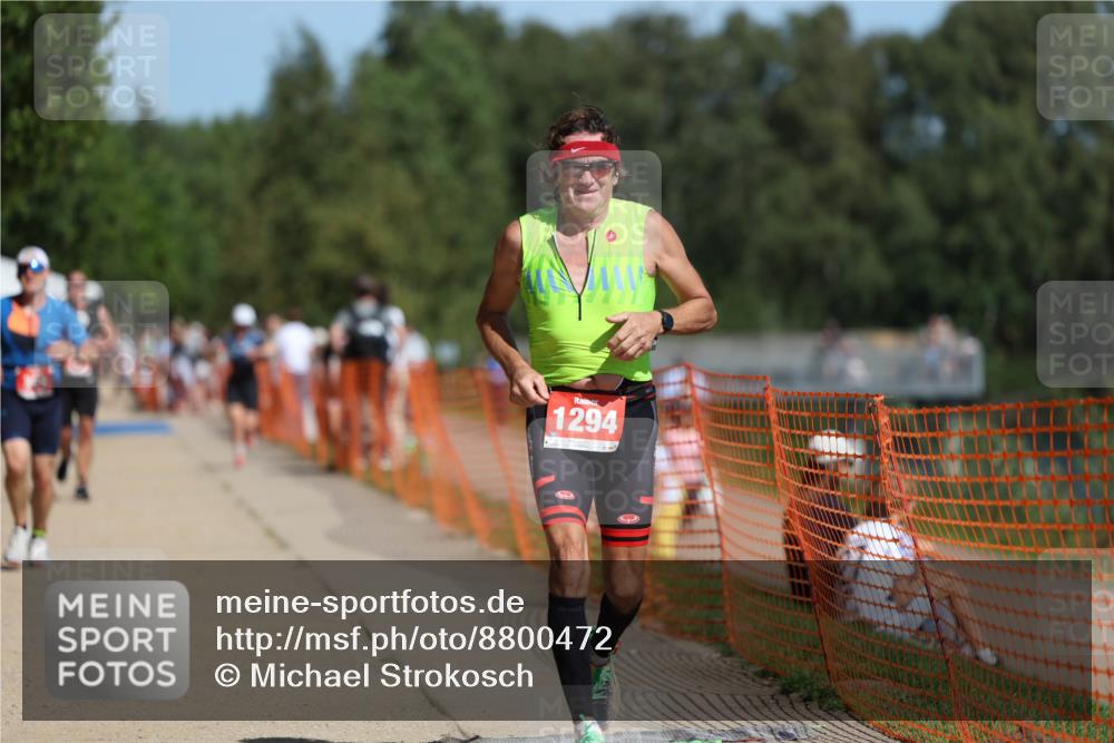 07.09.2025 - 19. Norderstedt Triathlon Michael Strokosch http://msf.ph/oto/8800472 07.09.2025 12:30:31 Laufen 303, 1294 meine-sportfotos.de