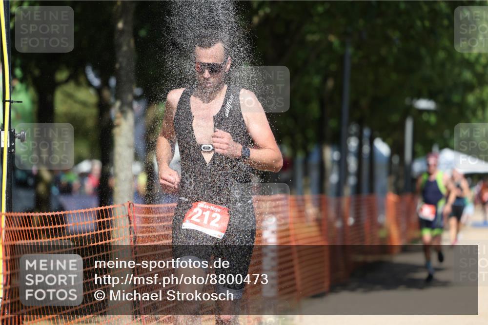 07.09.2025 - 19. Norderstedt Triathlon Michael Strokosch http://msf.ph/oto/8800473 07.09.2025 13:08:17 Laufen 167, 205, 212, 249 meine-sportfotos.de