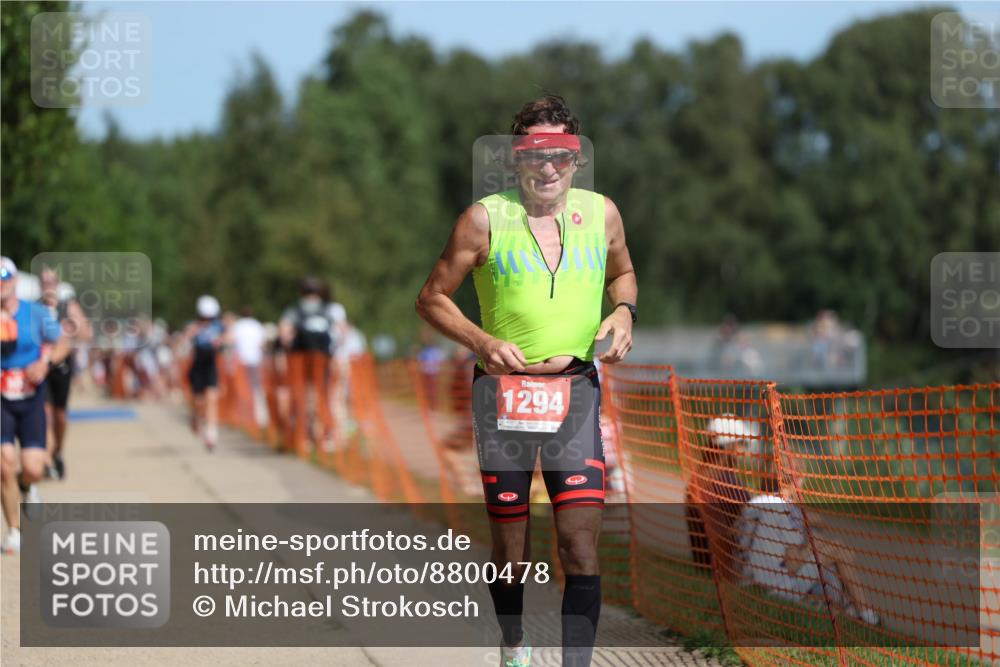 07.09.2025 - 19. Norderstedt Triathlon Michael Strokosch http://msf.ph/oto/8800478 07.09.2025 12:30:31 Laufen 303, 1294 meine-sportfotos.de