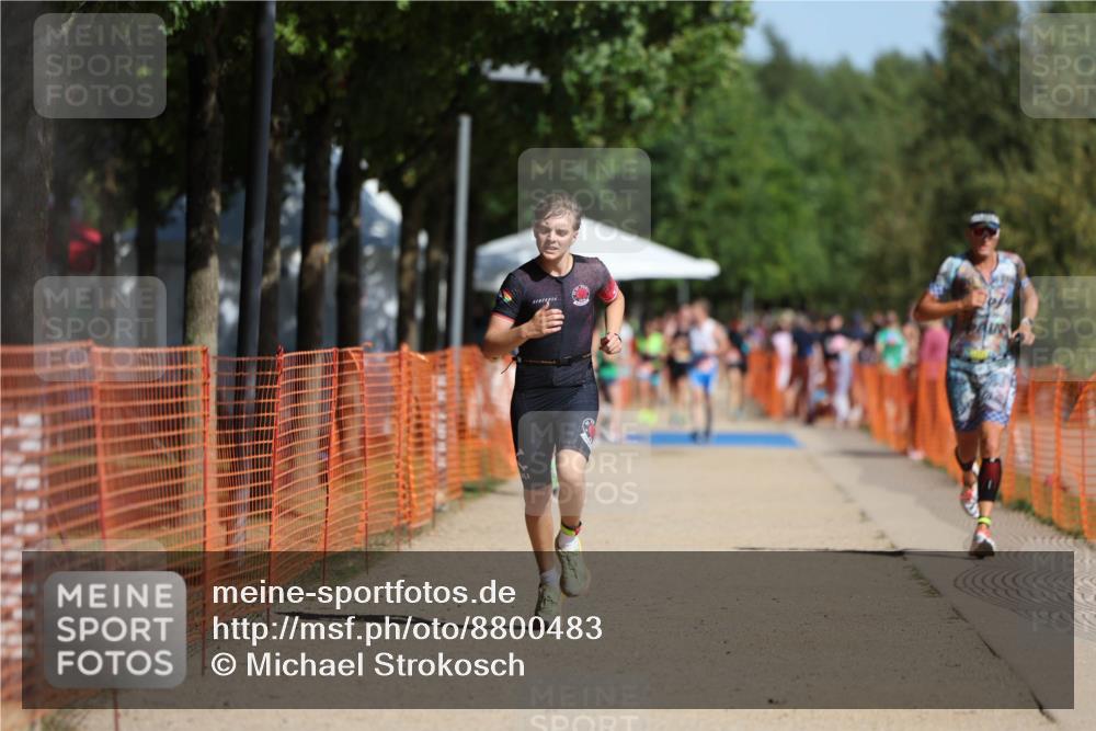 07.09.2025 - 19. Norderstedt Triathlon Michael Strokosch http://msf.ph/oto/8800483 07.09.2025 12:01:05 Laufen 787, 1156 meine-sportfotos.de