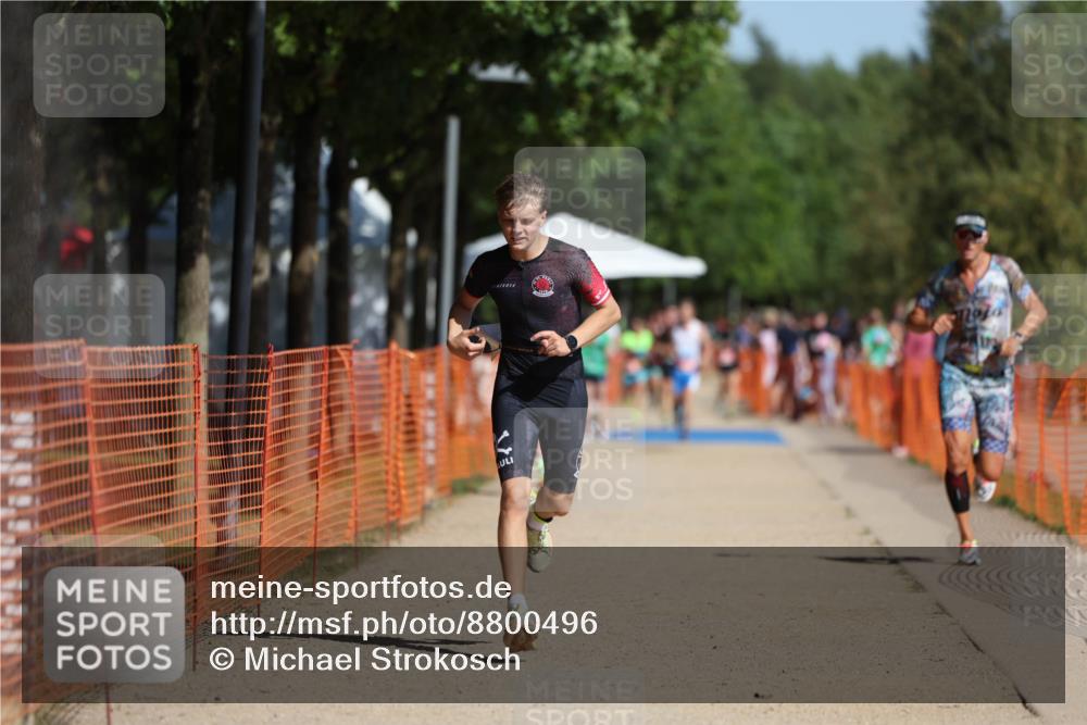 07.09.2025 - 19. Norderstedt Triathlon Michael Strokosch http://msf.ph/oto/8800496 07.09.2025 12:01:05 Laufen 787, 1156 meine-sportfotos.de