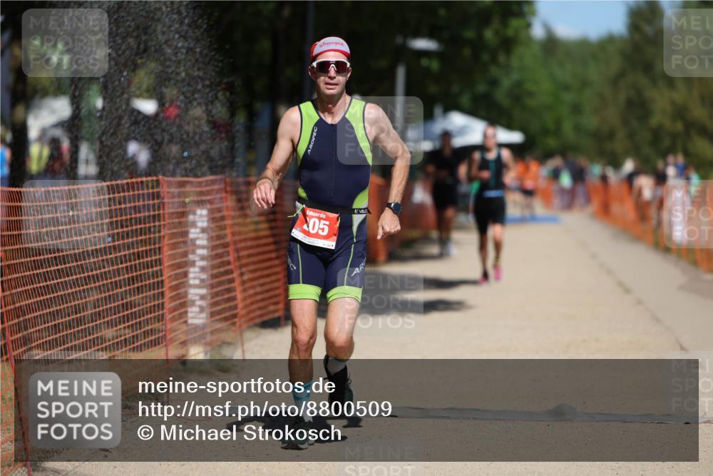 07.09.2025 - 19. Norderstedt Triathlon Michael Strokosch http://msf.ph/oto/8800509 07.09.2025 13:08:21 Laufen 205, 212, 759 meine-sportfotos.de