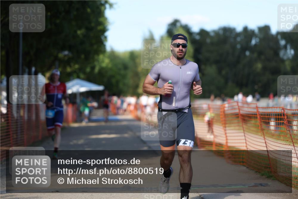 07.09.2025 - 19. Norderstedt Triathlon Michael Strokosch http://msf.ph/oto/8800519 07.09.2025 14:50:42 Laufen 366, 872 meine-sportfotos.de