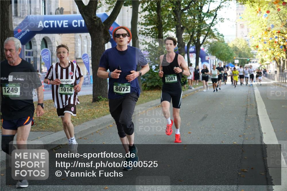 07.09.2025 - BARMER Alsterlauf Yannick Fuchs http://msf.ph/oto/8800525 07.09.2025 11:48:47 Laufen 1249, 1081, 1014, 8072 meine-sportfotos.de