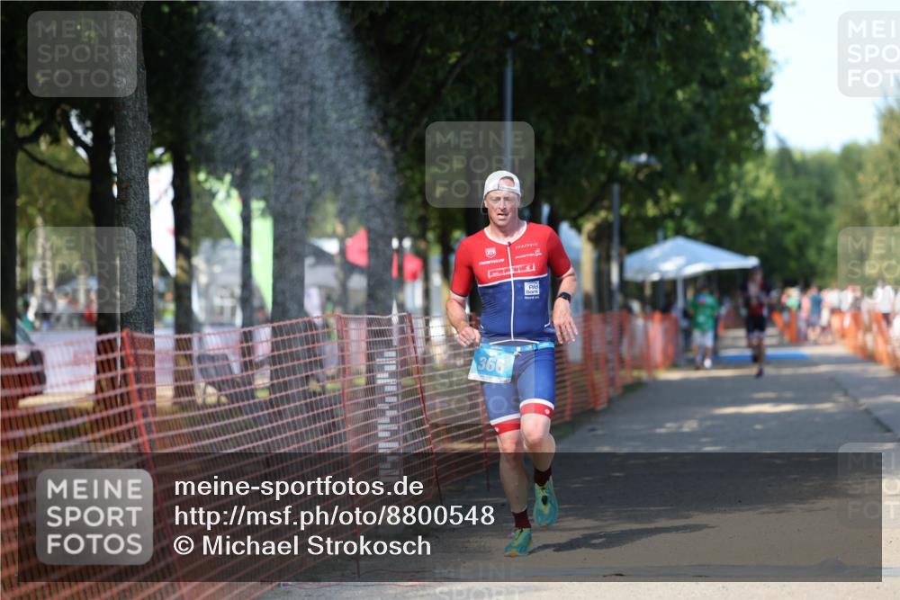 07.09.2025 - 19. Norderstedt Triathlon Michael Strokosch http://msf.ph/oto/8800548 07.09.2025 14:50:44 Laufen 366, 872 meine-sportfotos.de