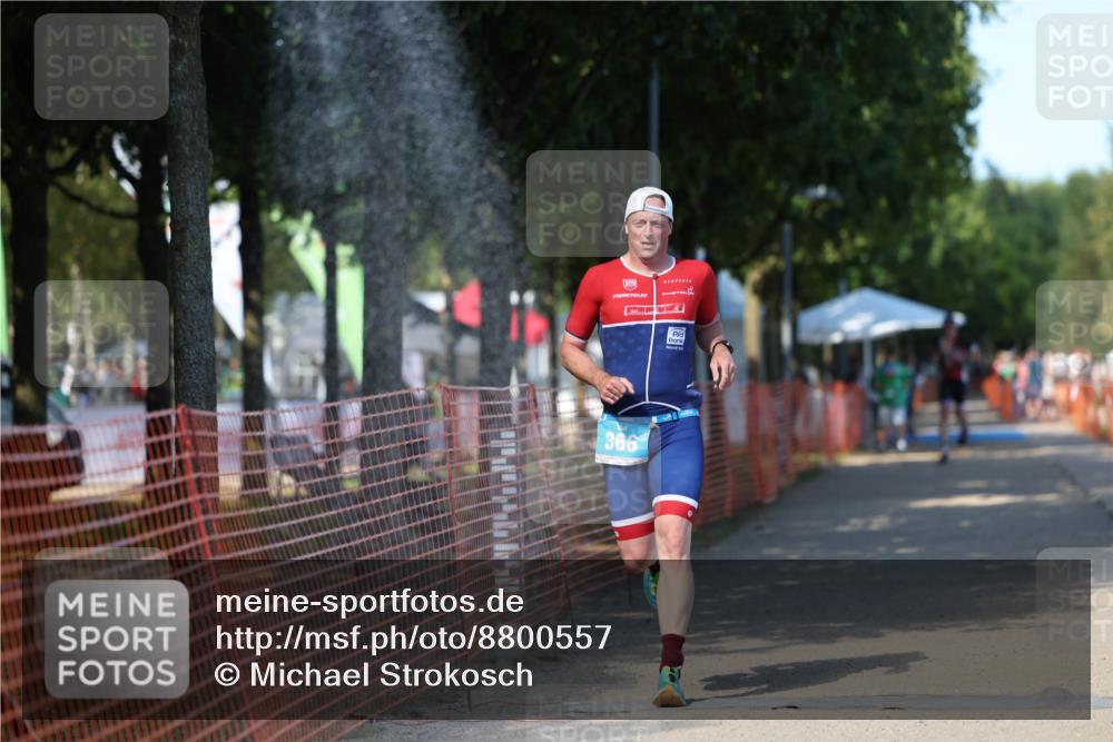 07.09.2025 - 19. Norderstedt Triathlon Michael Strokosch http://msf.ph/oto/8800557 07.09.2025 14:50:44 Laufen 366, 872 meine-sportfotos.de