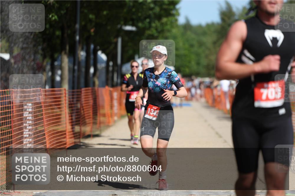 07.09.2025 - 19. Norderstedt Triathlon Michael Strokosch http://msf.ph/oto/8800604 07.09.2025 12:30:42 Laufen 703, 822, 1280, 1343 meine-sportfotos.de