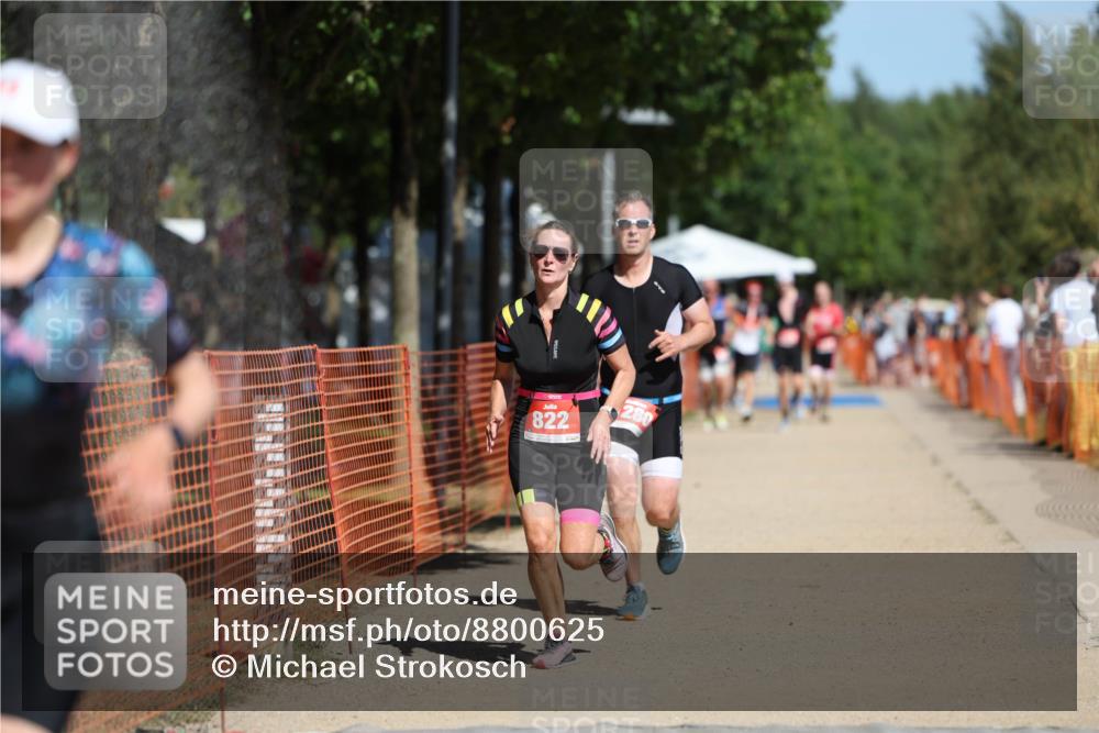 07.09.2025 - 19. Norderstedt Triathlon Michael Strokosch http://msf.ph/oto/8800625 07.09.2025 12:30:44 Laufen 703, 822, 1280, 1343 meine-sportfotos.de