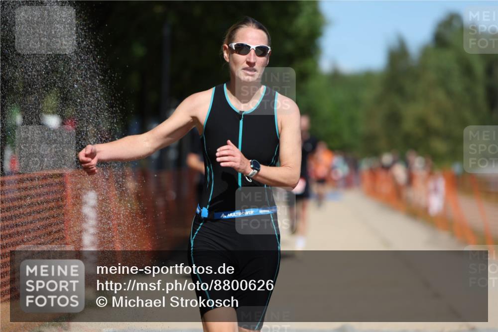 07.09.2025 - 19. Norderstedt Triathlon Michael Strokosch http://msf.ph/oto/8800626 07.09.2025 13:08:28 Laufen 282, 759, 1212 meine-sportfotos.de