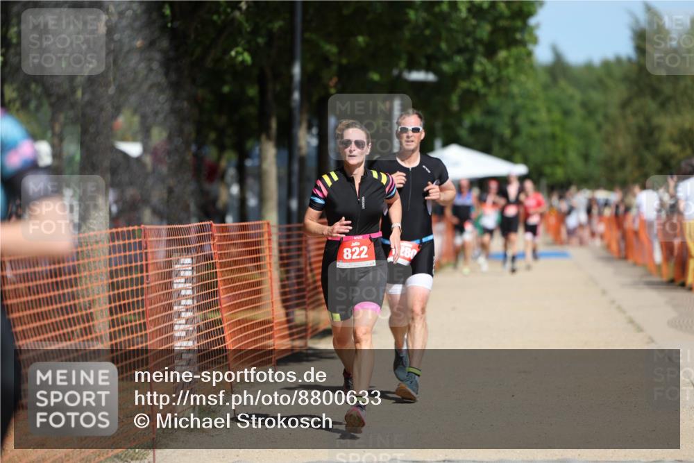 07.09.2025 - 19. Norderstedt Triathlon Michael Strokosch http://msf.ph/oto/8800633 07.09.2025 12:30:44 Laufen 703, 822, 1280, 1343 meine-sportfotos.de