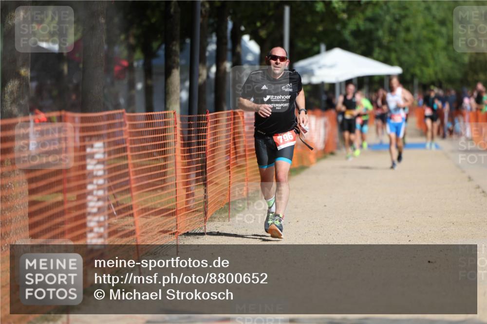 07.09.2025 - 19. Norderstedt Triathlon Michael Strokosch http://msf.ph/oto/8800652 07.09.2025 12:01:13 Laufen 787, 796 meine-sportfotos.de