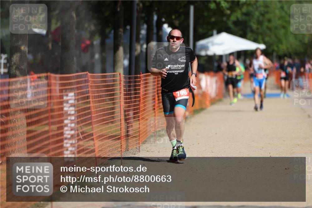 07.09.2025 - 19. Norderstedt Triathlon Michael Strokosch http://msf.ph/oto/8800663 07.09.2025 12:01:14 Laufen 787, 796 meine-sportfotos.de
